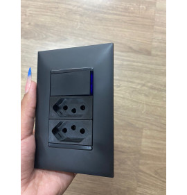 Cj Interruptor Simples + Tomada Dupla 10a 4x2 - Pial Plus + Preto 